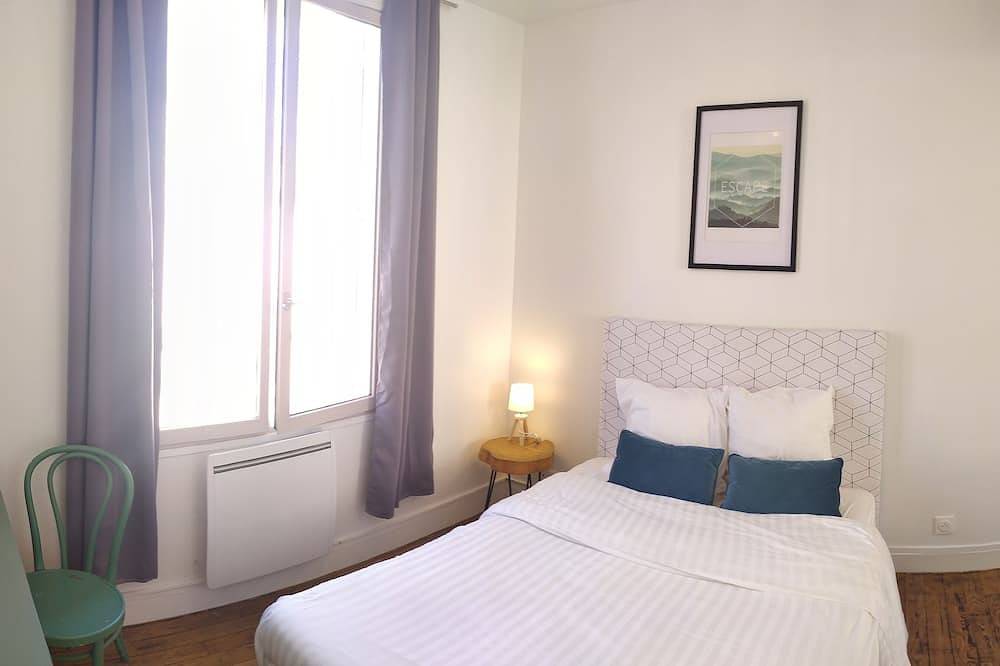 Entire apartment, Pleasant T2 full Arpajon city center in Arpajon, Essonne
