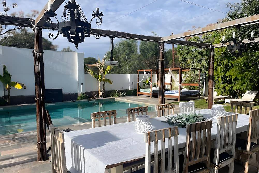 Vakantiehuis 'Gaia' met Uitzicht op de Bergen, Wi-Fi en Airconditioning in Mutxamel, Costa Blanca