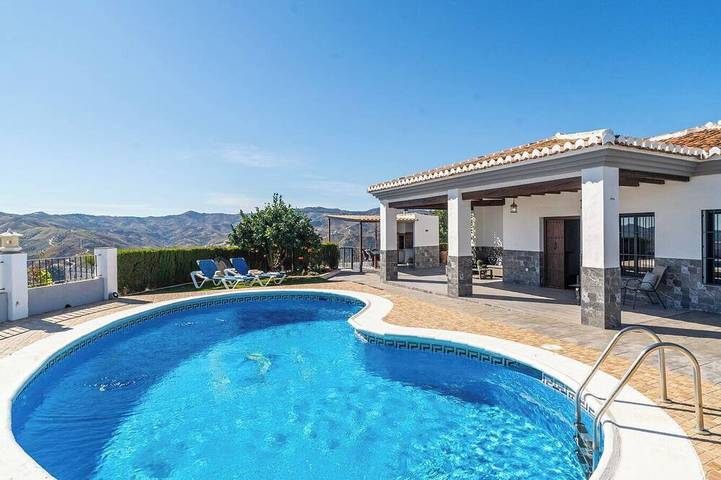 Chalet para 6 personas, con terraza y jardín - 1
