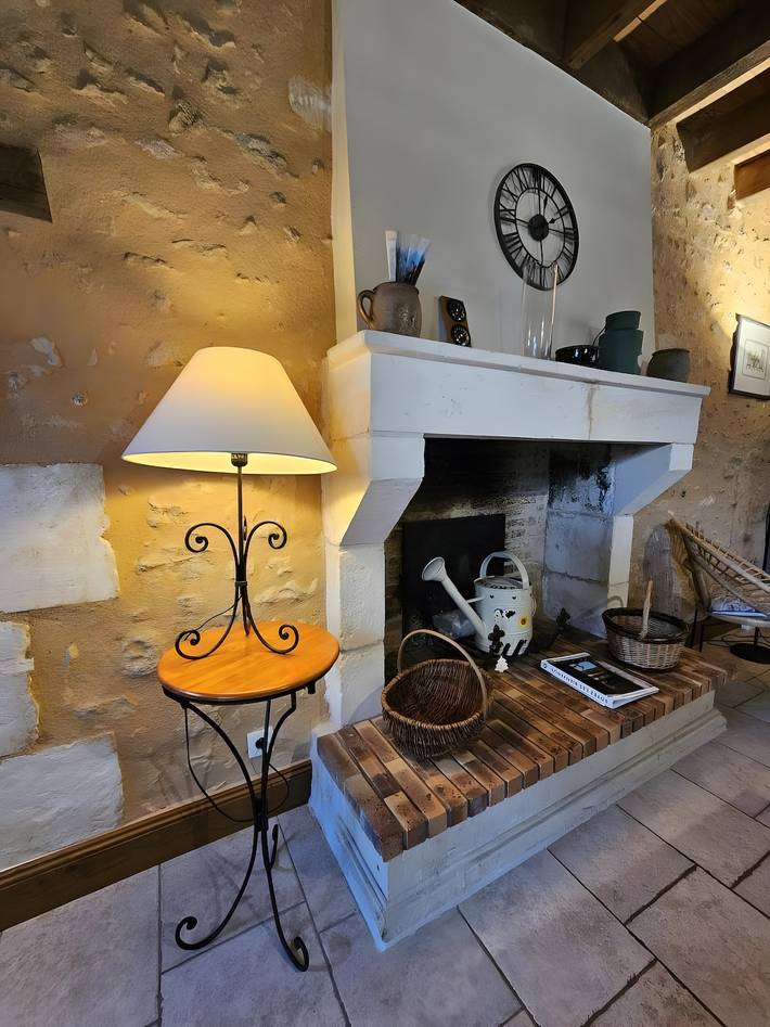 Gîte Les Gallinacés: Private Terrasse, Gemeinschaftsgarten & Wlan in Lusignan in Lusignan, Vienne
