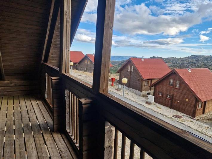 Gîte pour 6 personnes, avec terrasse et vue, animaux acceptés à Covilhã - 2