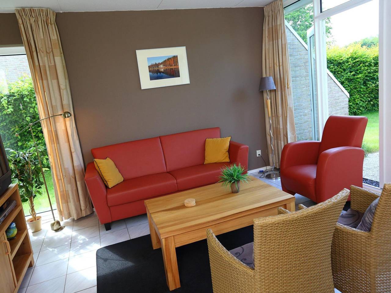 Netjes huis nabij Emslandermeer in Vlagtwedde, Provincie Groningen