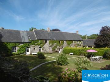 Gîte pour 10 personnes, avec jardin, animaux acceptés dans 