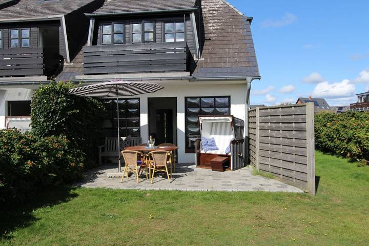 Ferienhaus für 5 Personen, mit Balkon und Terrasse in Wenningstedt