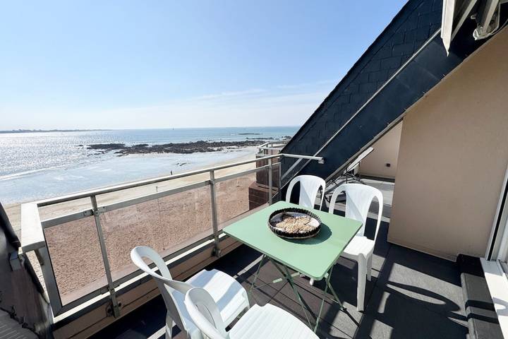 Ganze Wohnung, Ferienwohnung für 2 Personen mit Balkon in Larmor-Plage, Côte des Mégalithes