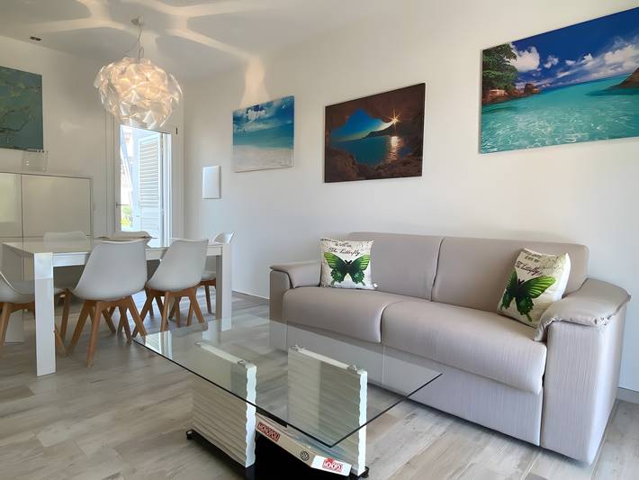 R House Ii: Your Paradise Retreat in Budoni