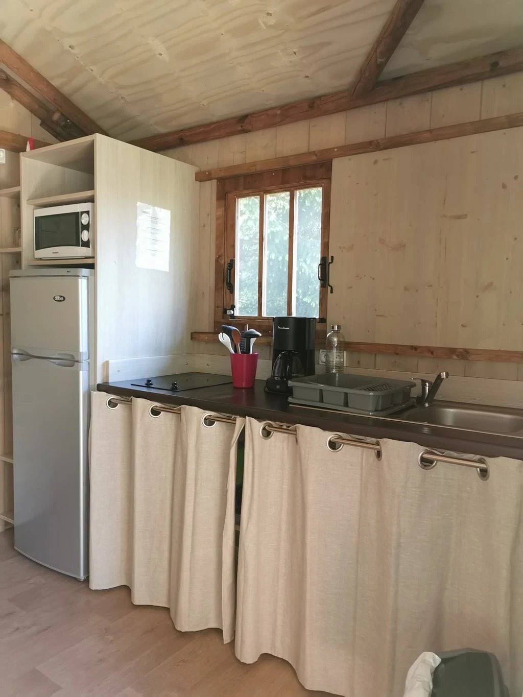 Camping 3 étoiles - Piscine  - ccbecge in Palisse, Ussel und Umgebung