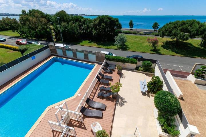 Hôtel pour 4 personnes, avec sauna ainsi que terrasse et piscine, animaux acceptés dans Port Neuf - 2