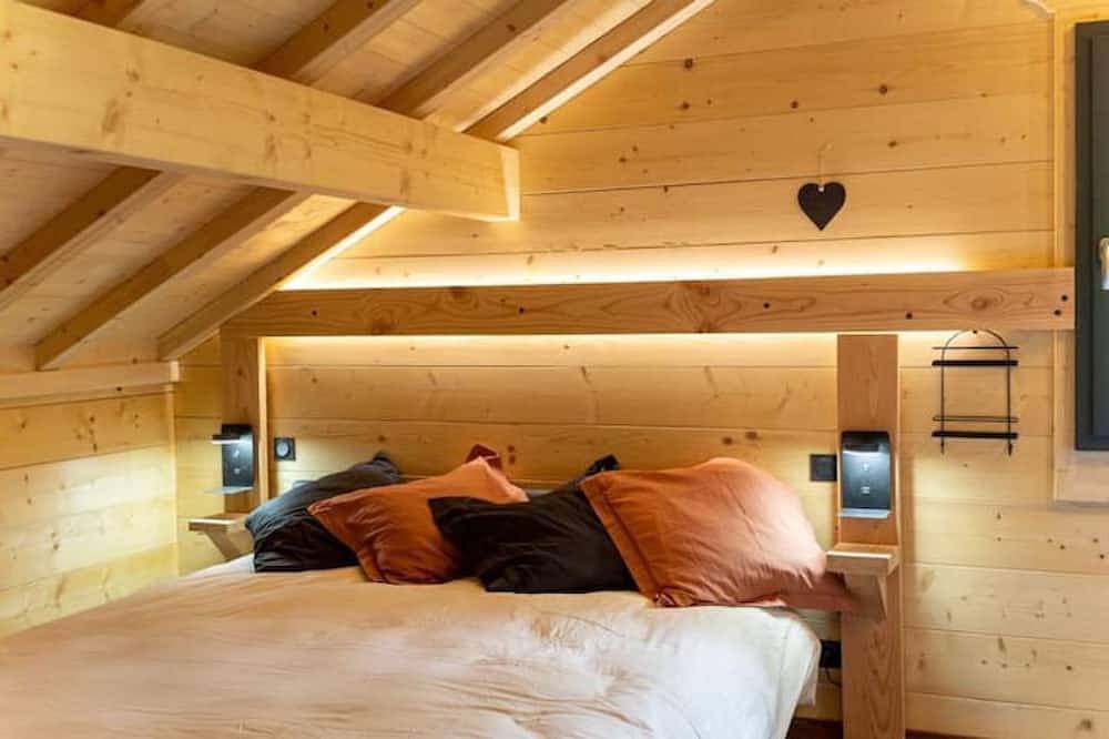 Chalet en bois au cœur du Jura à 5min de la plage de Clairvaux in Saint-Maurice-Crillat, Jura Francais