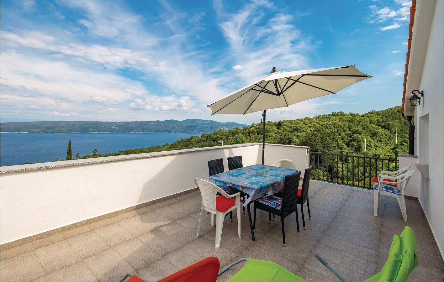 Ganze Ferienwohnung, Gemütliche 1-Zimmer-Wohnung mit Terrasse, WLAN und 1,5 km Entfernung zum Strand von Brsec in Moscenicka Draga, Primorje-Gorski Kotar