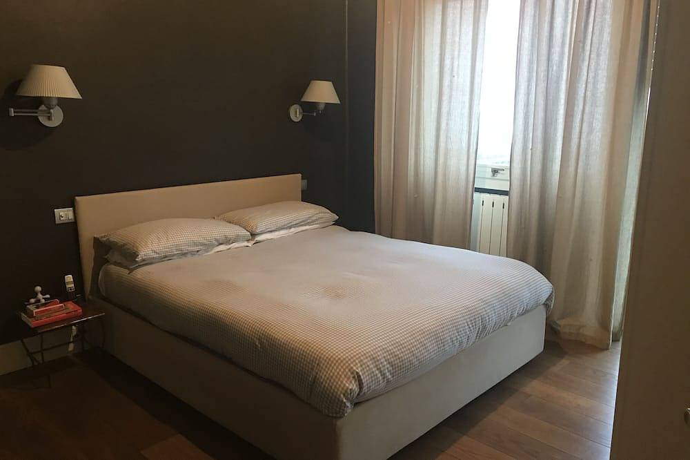 Lesa - Lago Maggiore Haus Mit Wunderbarem Seeblick - 5 Minuten Vom See in Calogna (Lesa), Lesa