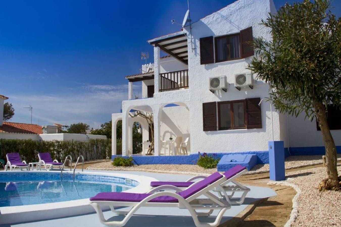 Entire apartment, Apto. Blue Beach Calan Turqueta by Escape Home in Cala Blanes, Ciutadella