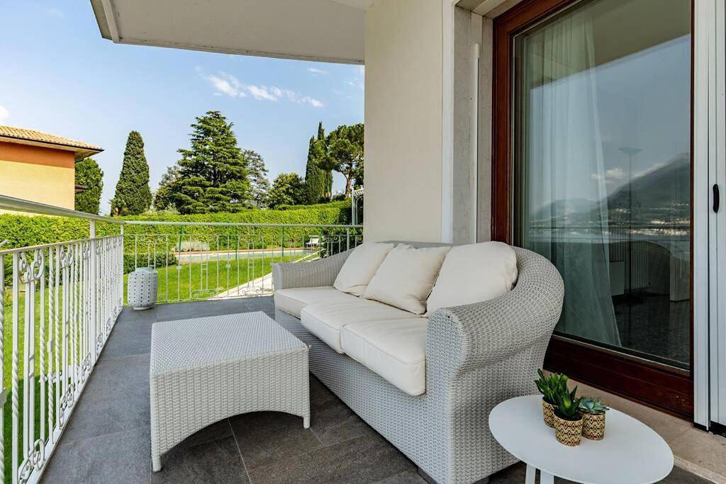 Villa in San Felice del Benaco, Prealpi Gardesane