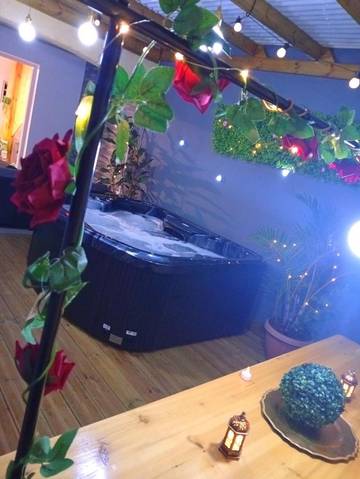 Gîte pour 4 personnes, avec terrasse et jacuzzi dans Le Quatorzieme