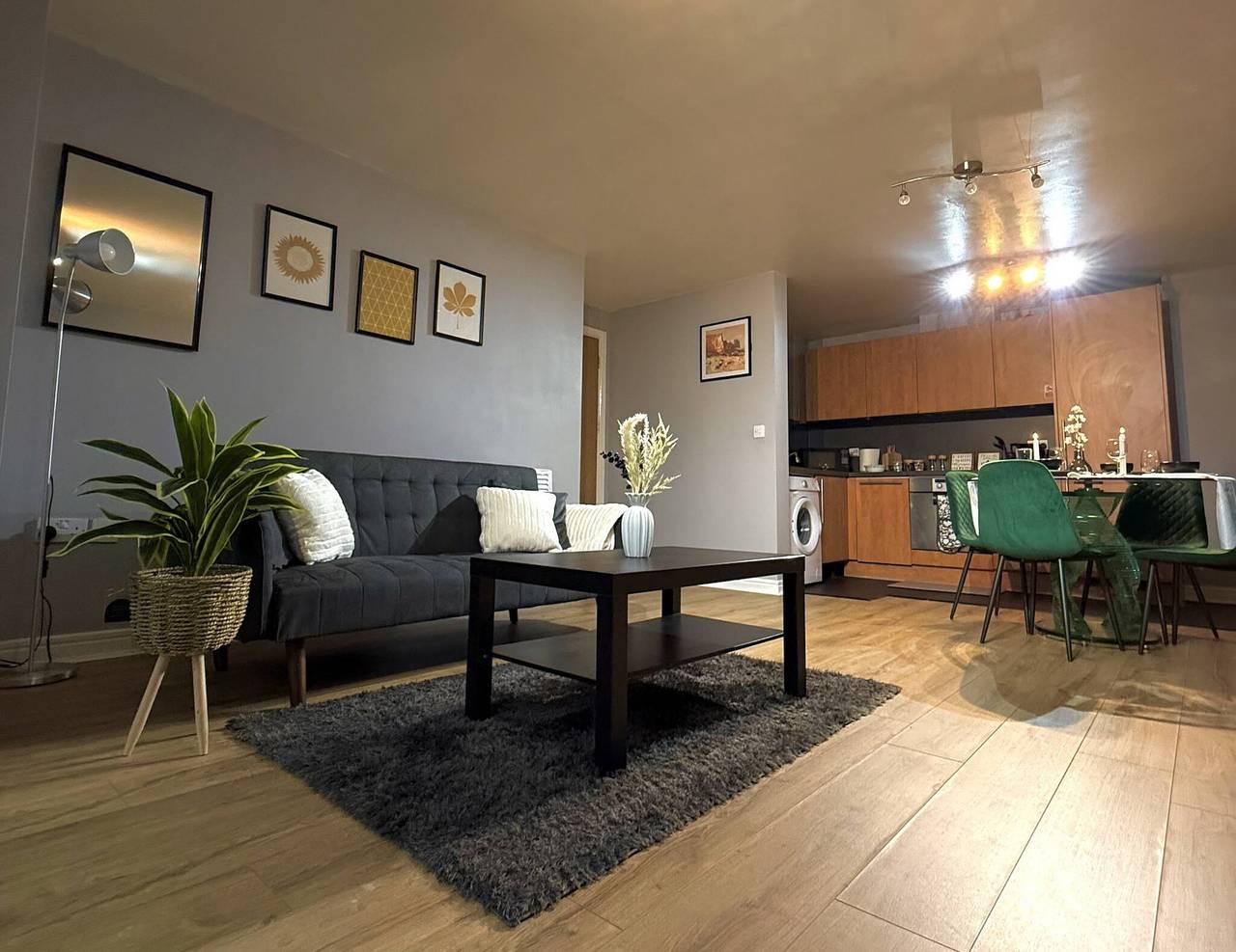 Ganze Wohnung, 2-Bett-Wohnung • 5 Minuten von New Street entfernt • Kostenlose Parkplätze in Birmingham, Birmingham und Umgebung