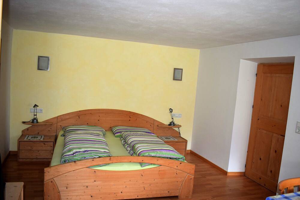 Ganze Wohnung, Ferienwohnung im wunderschönen Martelltal mit atemberaubenden Ausblick Südtirol in Meiern, Martell