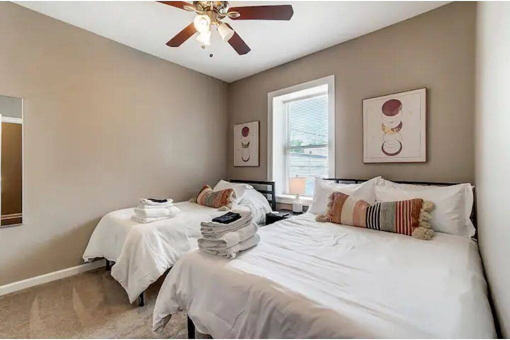 Ganze Wohnung, Oakley Square Sleeps 5-Fully Remodeled-Walkable in Cincinnati, Hamilton County (OH)