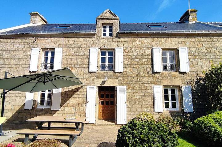 Location de vacances pour 6 personnes, avec terrasse à Plouhinec (Morbihan)
