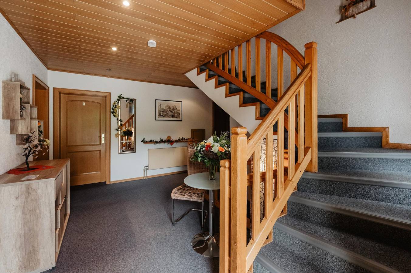 Gäste-Haus Rösch - Einzelzimmer mit eigenem Bad in Wiesent, Ostbayern