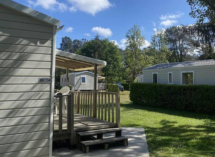 Camping pour 4 personnes, avec Terrasse