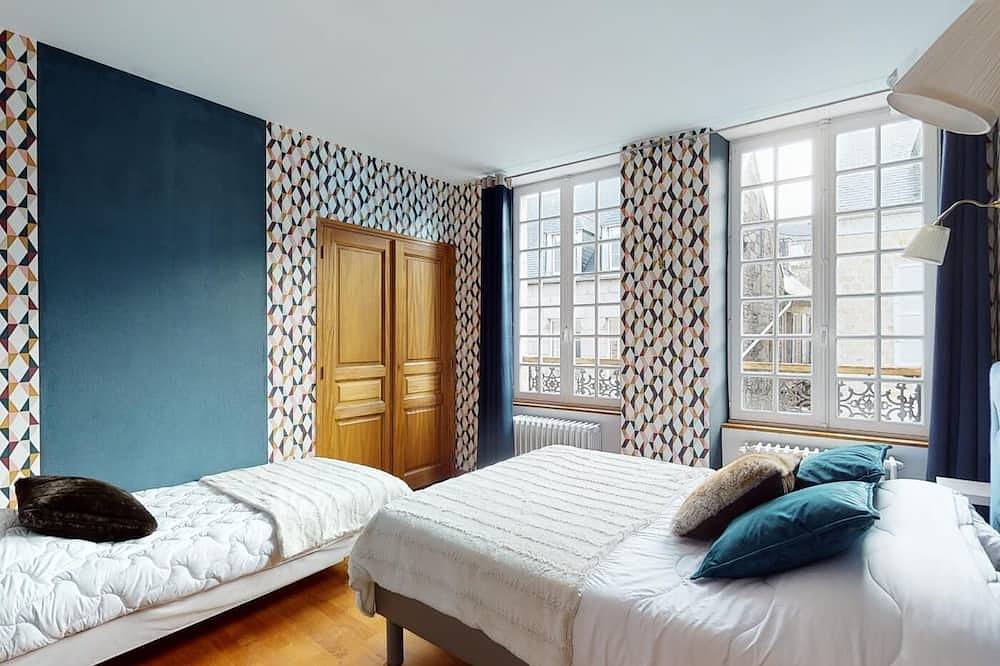 Adosado · Villedieu-les-Poêles · ★4,38 · 6 dormitorios · 9 camas · 3 baños in Villedieu-les-Poêles, Côte de la Déroute