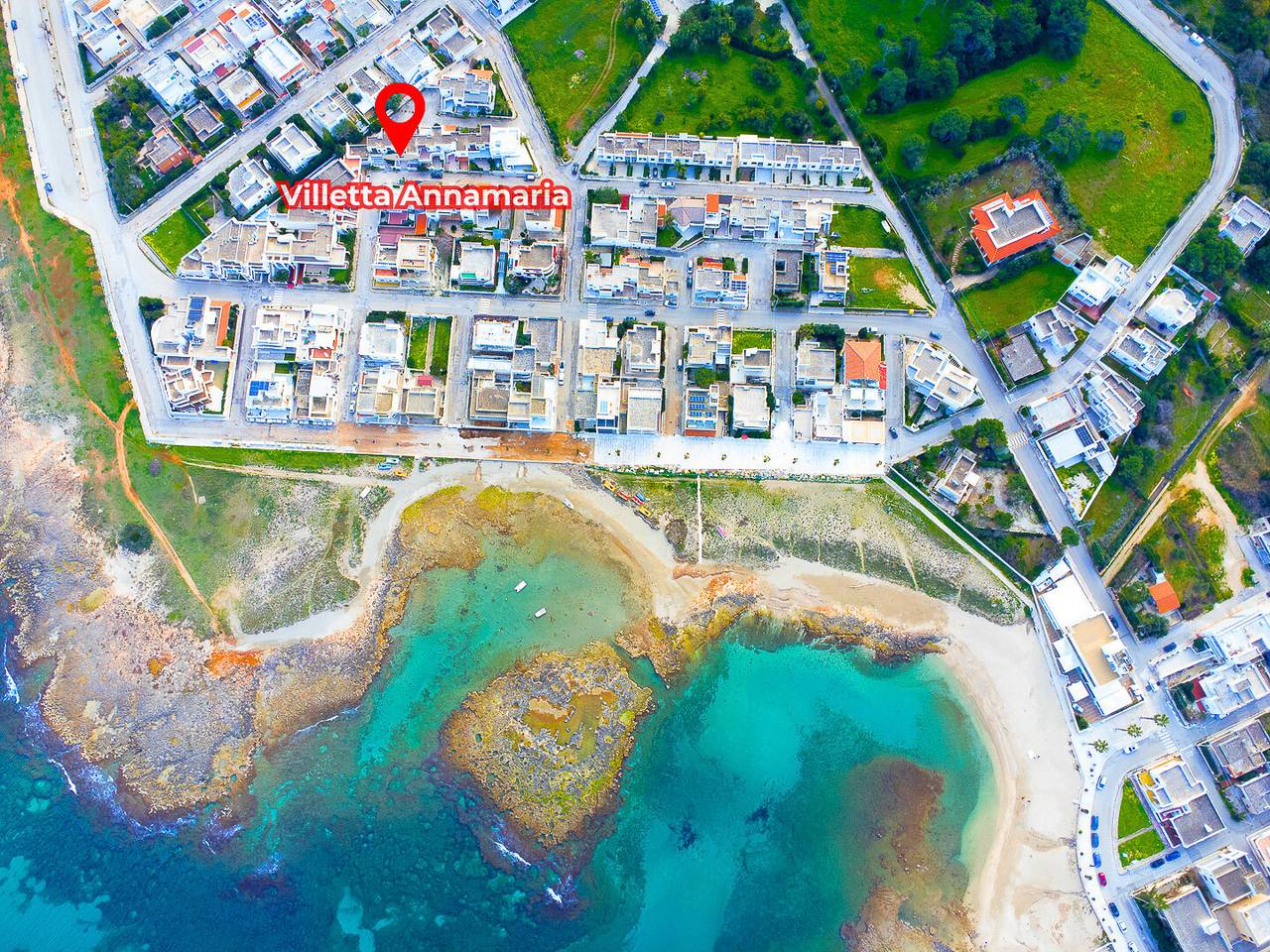 Apartamento vacacional entero, Villetta Annamaria 50 metros playa y aparcamiento in Torre Santa Sabina, Salento