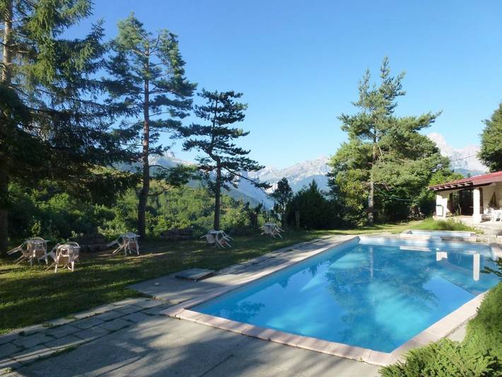 Hôtel pour 2 personnes, avec Terrasse et Jardin ainsi que Bassin pour enfant et Piscine à Corporation d'étudiants