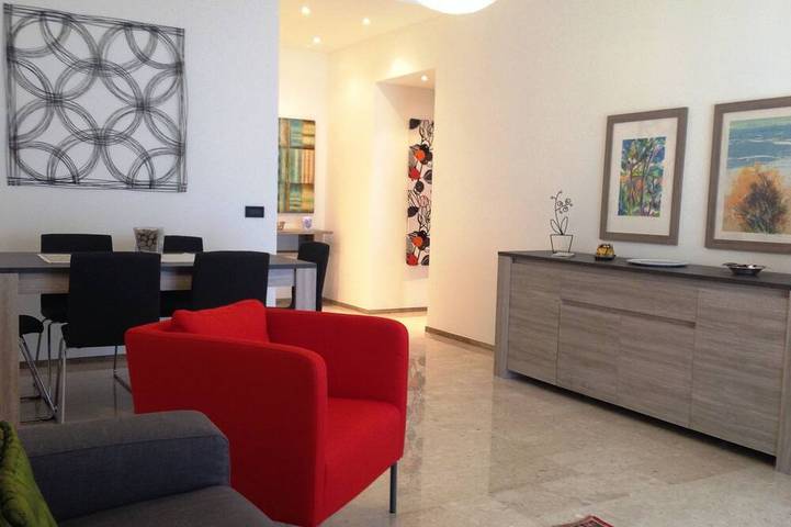 Appartamento per 6 persone, con giardino e balcone in Corsico