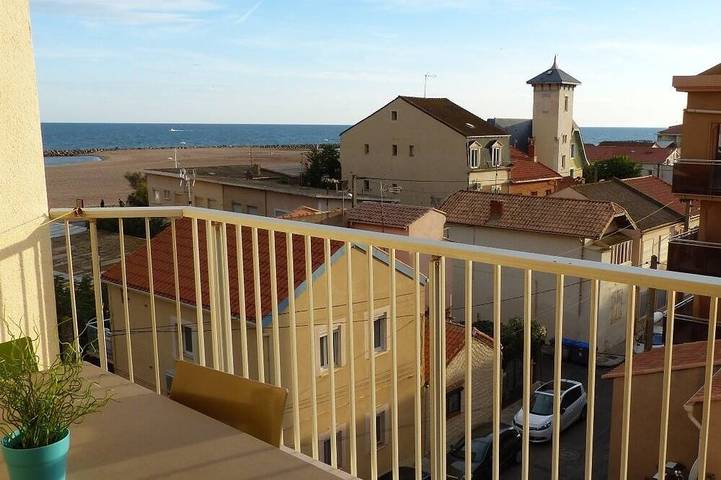 Gîte pour 5 personnes, avec balcon dans Plage Centrale (Valras-Plage)