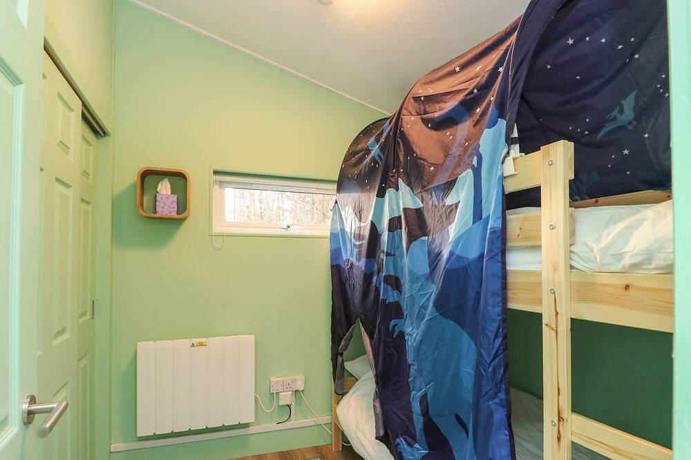 Backstage, family friendly, character holiday cottage in Pitlochry in Pitlochry, Perthshire