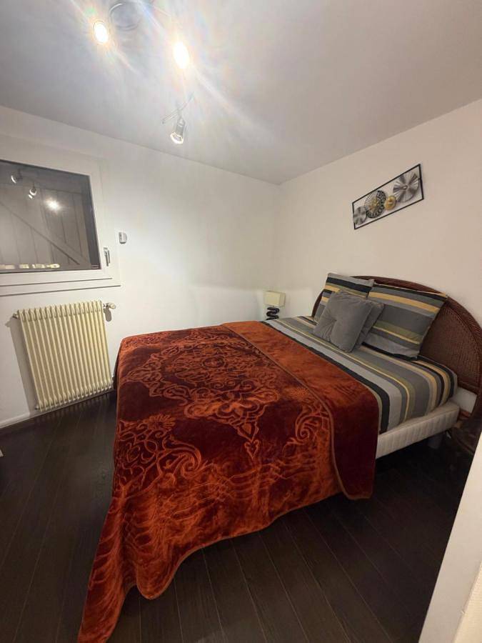 Gîte pour 2 personnes, avec Terrasse dans Châtillon-Coligny - 4