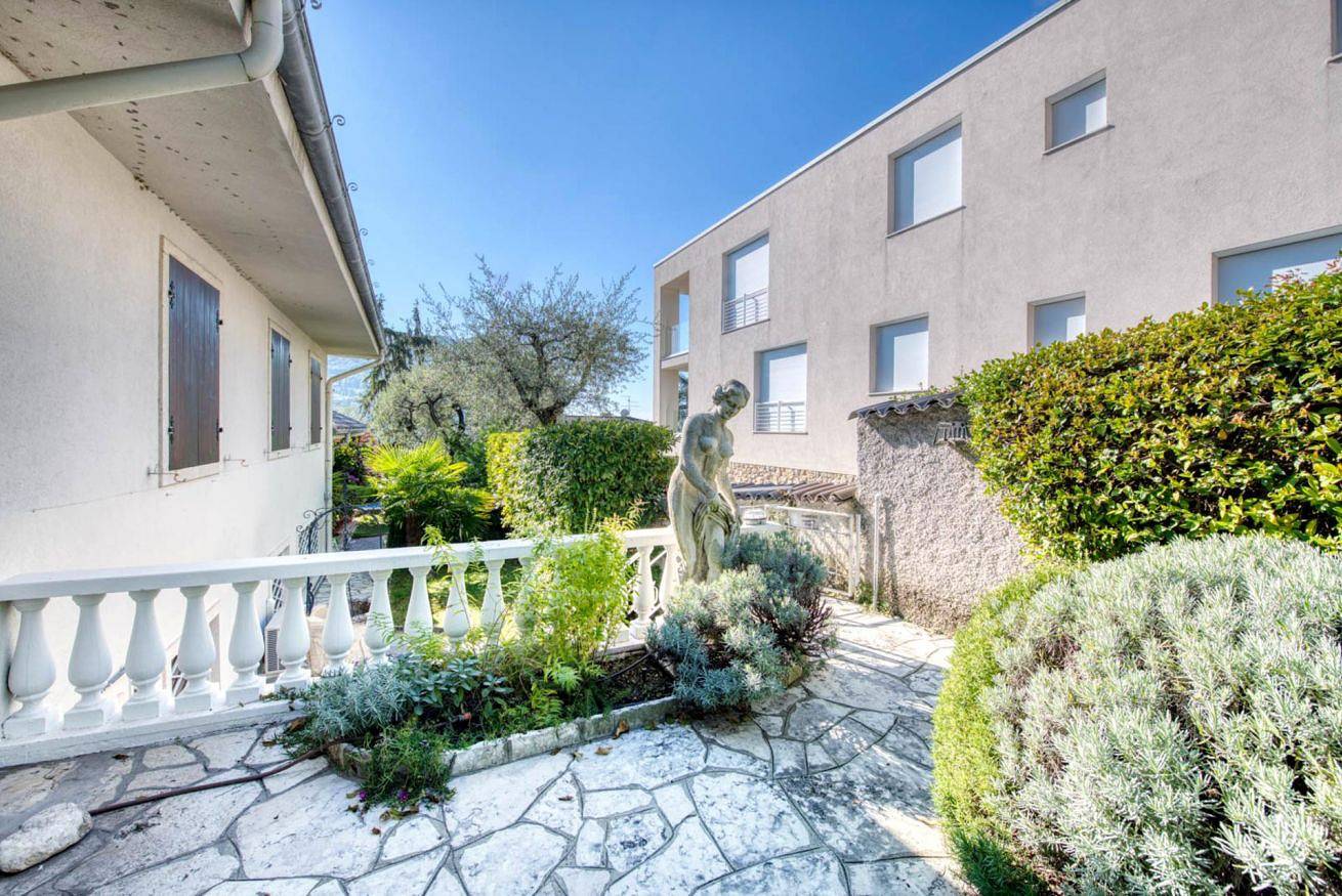 Ganze Wohnung, Apartmentsgarda - Residenza Bouganville in Garda, Gardasee-Berge