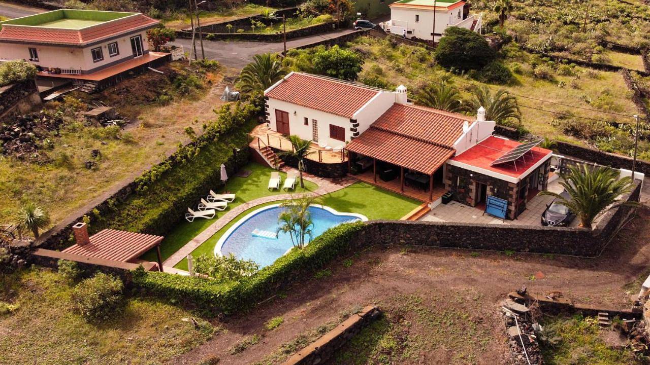 Villamocanes in Las Lapas, Frontera 