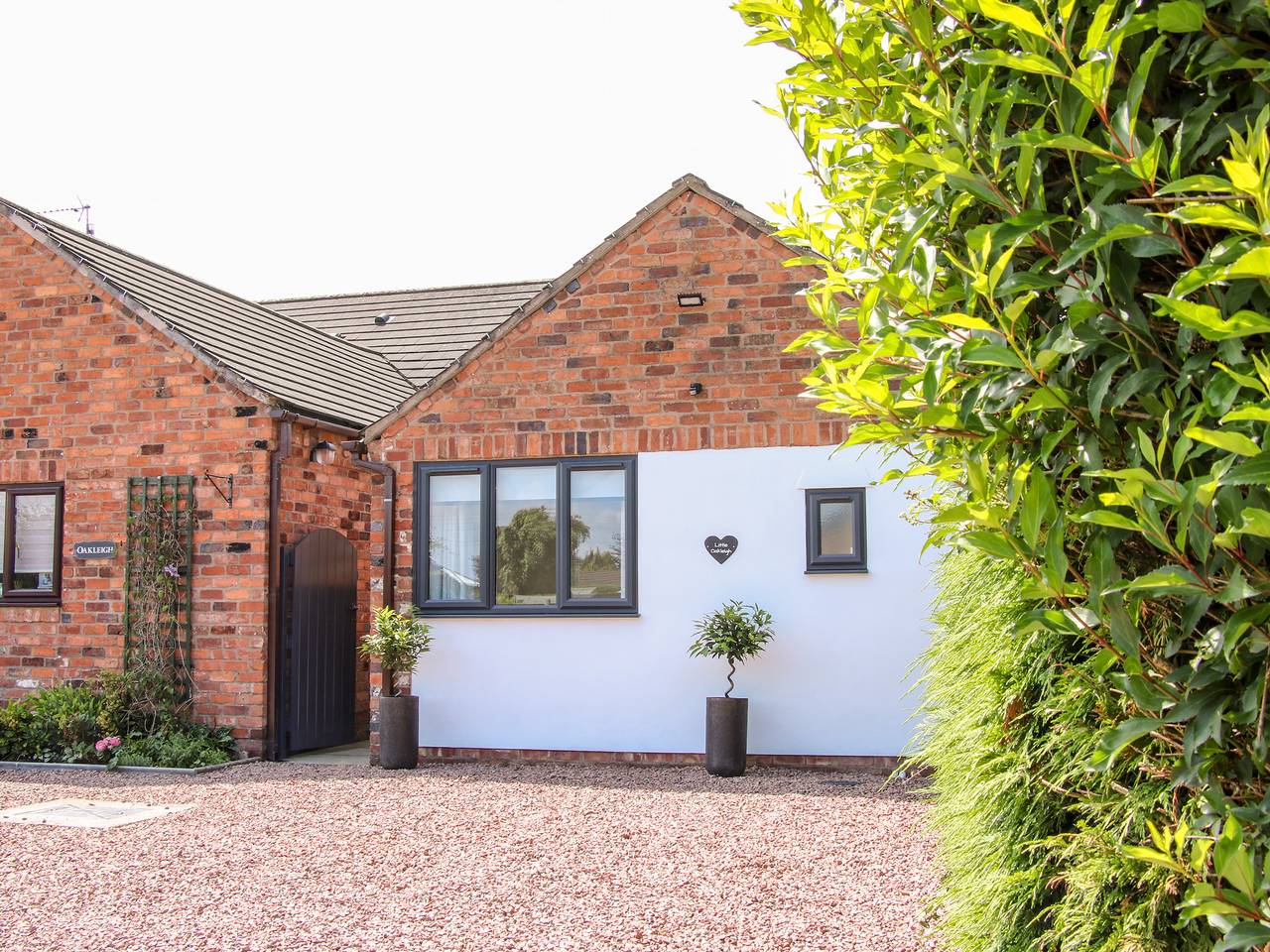 Little Oakleigh in Powys