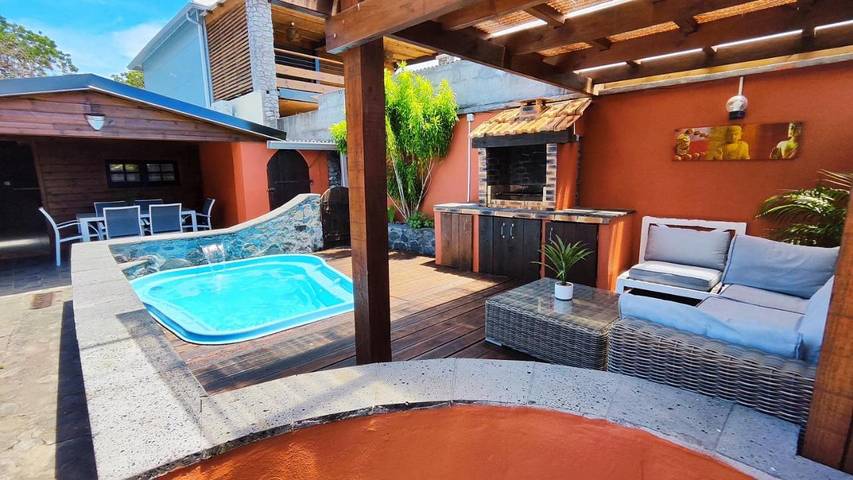 Location de vacances pour 6 personnes, avec terrasse ainsi que piscine et bassin pour enfant à Bras-Panon - 3