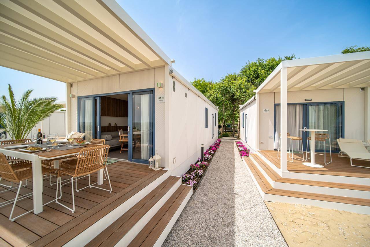 Ganze Wohnung, Feriendorf San Francesco Lodge Deluxe Sea View für 5  Personen in Duna Verde, Caorle