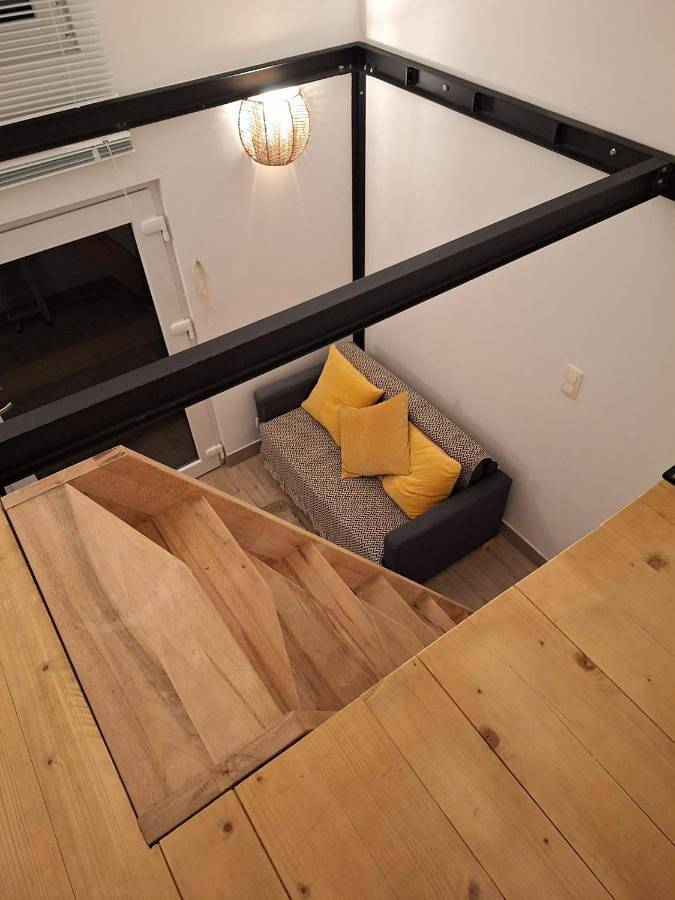 Location de vacances pour 2 personnes, avec piscine ainsi que vue et jardin à Nivelles - 4