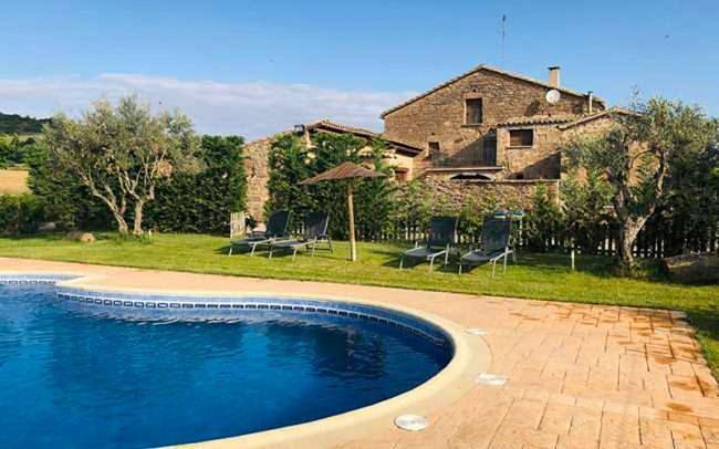 Casa de vacaciones para 19 personas, con jardín además de piscina y vistas, Se admiten mascotas en Segarra - 4