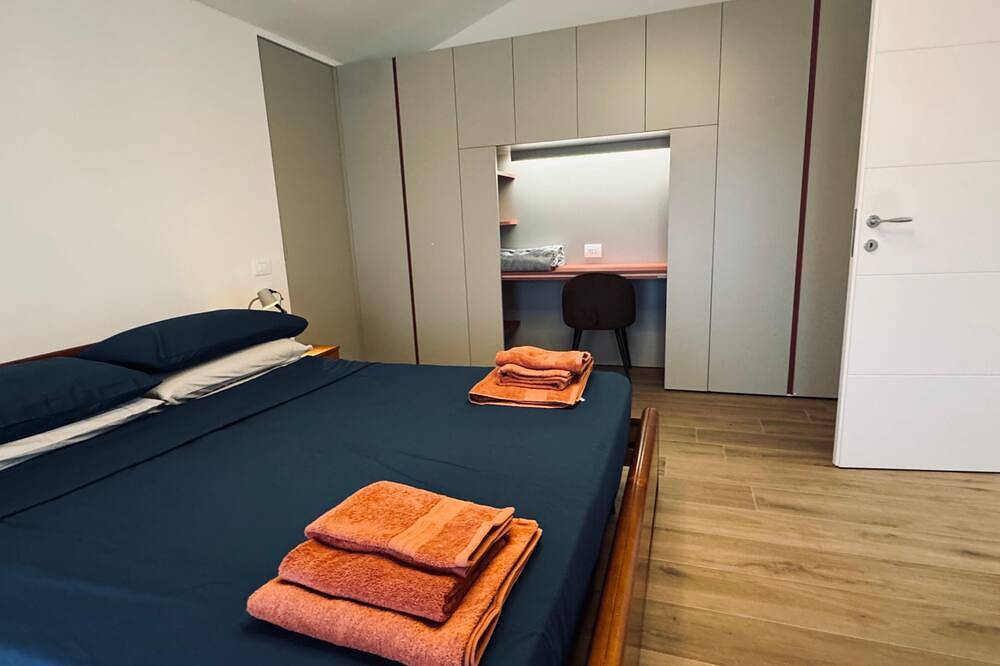 Apartamento entero, Exclusive penthouse with beautiful city view in Imola, Provincia de Bologna