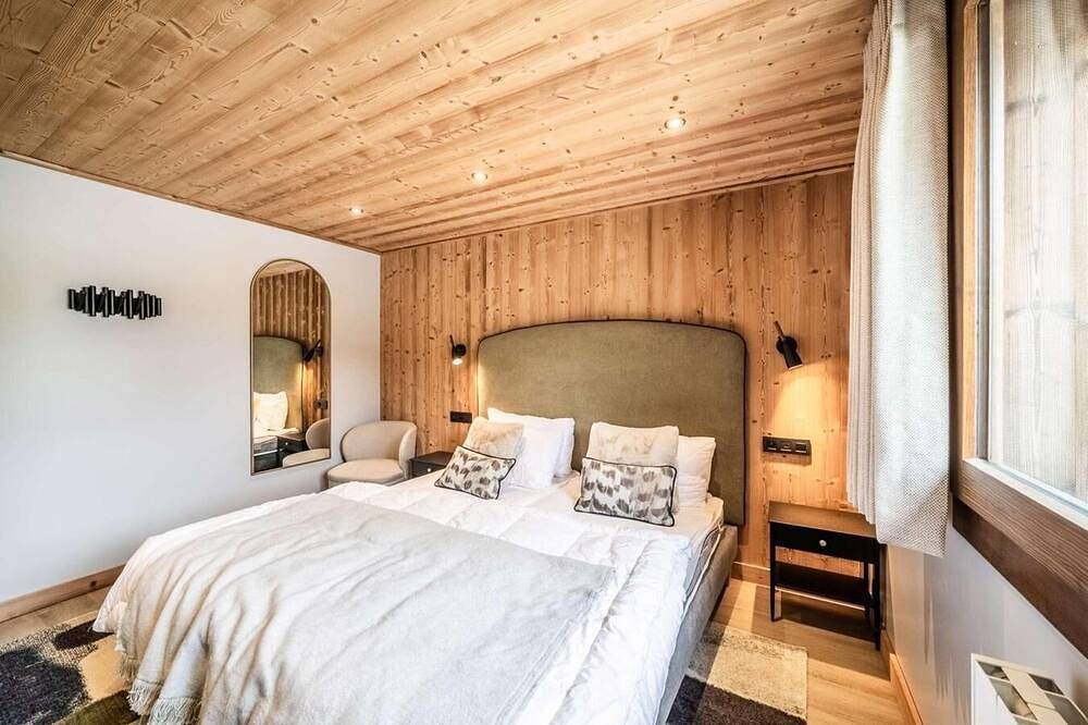 Entire apartment, 1st floor, view village, balcony, tv, 67m², Morzine in Morzine, Les Portes du Soleil