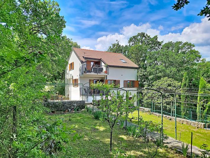 Smještaj za odmor za 6 osoba, s Balkon i Terasa, kao i Vrt i Pogled u Runović (Splitska-Dalmacija)