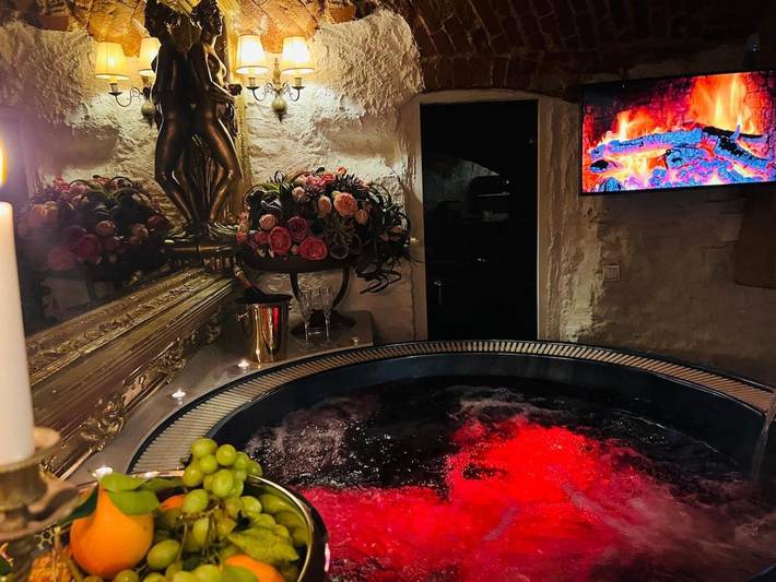 Apartament wakacyjny dla 2 osób, z jacuzzi w Kowno