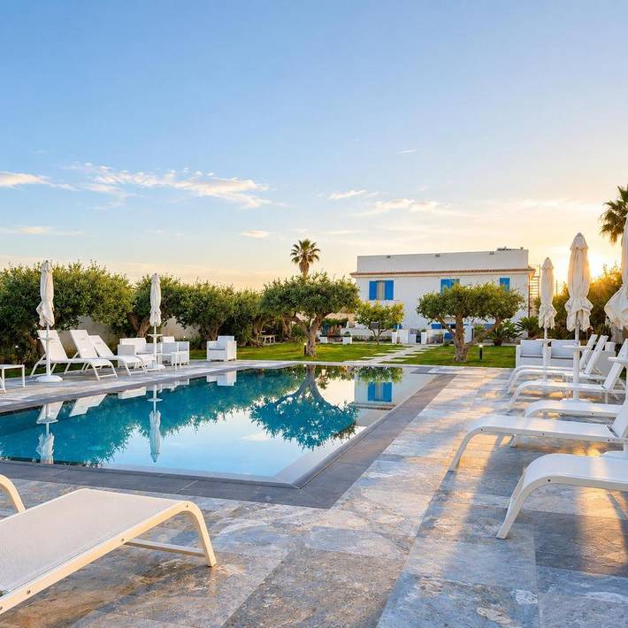 Ferienanlage für 5 Personen, mit Balkon und Terrasse sowie Whirlpool und Garten auf Sizilien