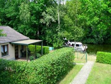 Ferienhaus für 2 Personen, mit Terrasse und Garten sowie Seeblick in Mecklenburgische Seenplatte