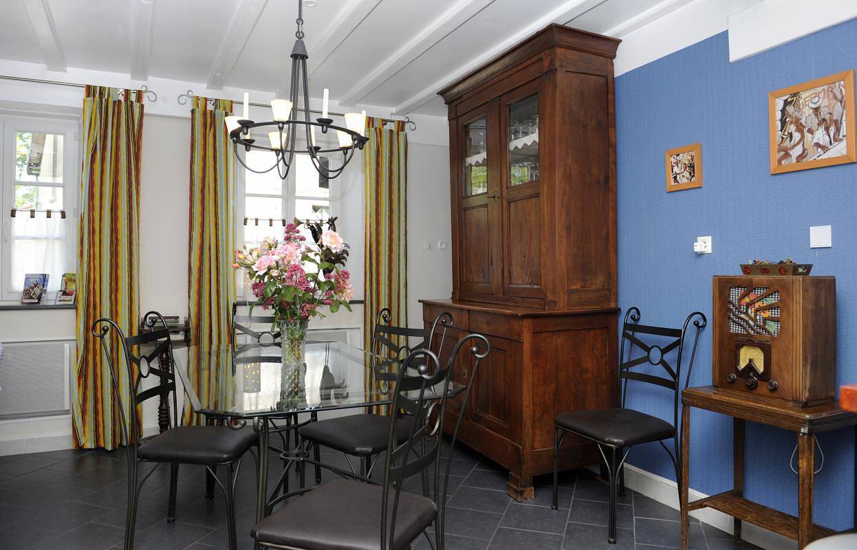 La Salle de Danse in Eaux-Puiseaux, Aube