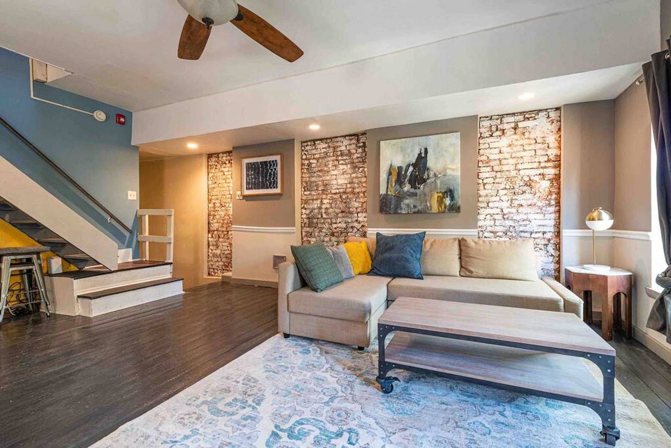 Apartamento entero, 1918 Duplex with Character City Center in Filadelfia, Pensilvania