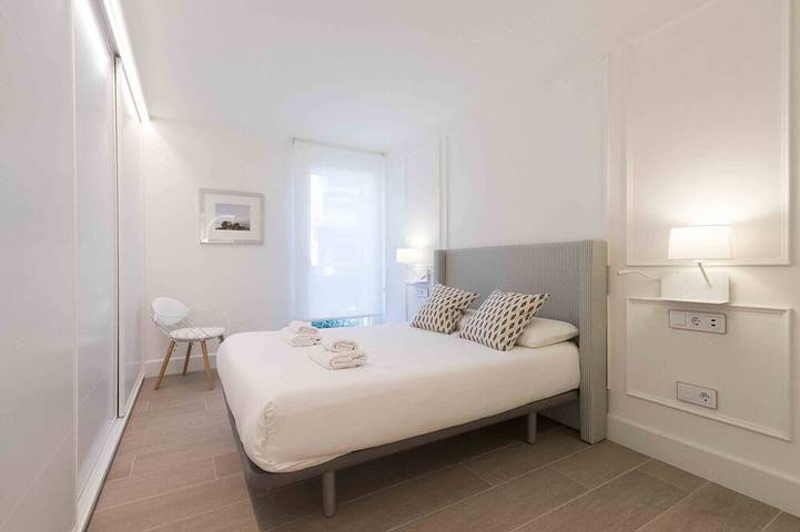 Appartamento intero, Brunet II | The Rentals Collection in Playa de la Concha, San Sebastian