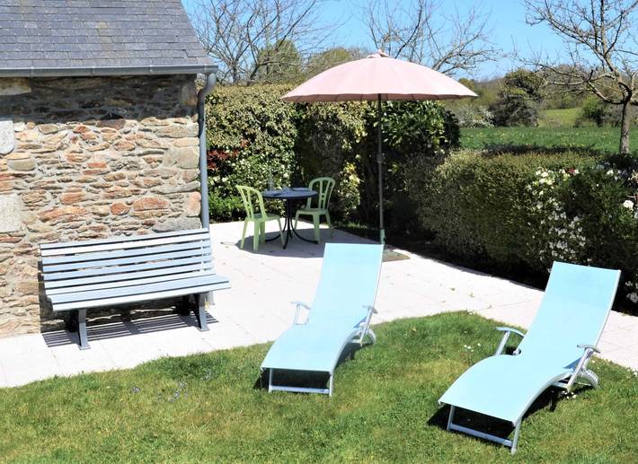 Location de vacances pour 2 personnes, avec terrasse à Botsorhel