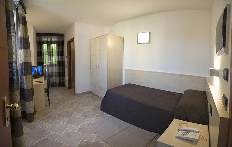 Hôtel pour 2 personnes, avec vue et jardin ainsi que piscine et terrasse à Pratola Peligna - 4
