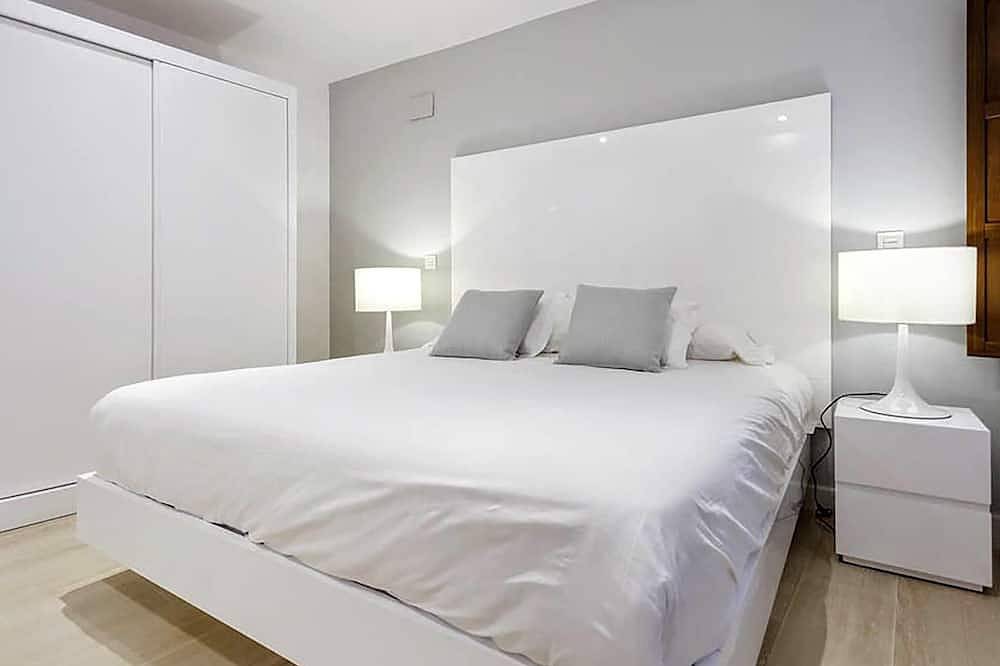 Entire apartment, Palacio Buenavista Luxury Apartments B.1 in Casco Antiguo, Sevilla